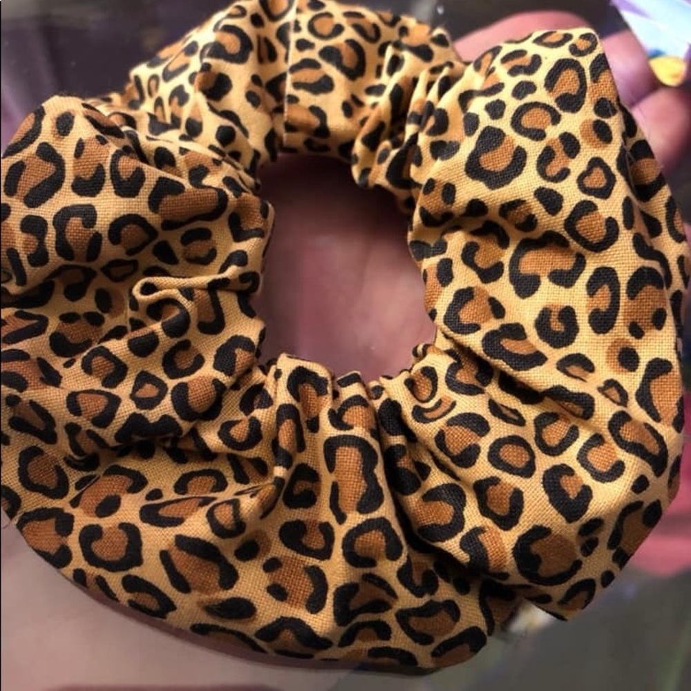 Cheetah scrunchie